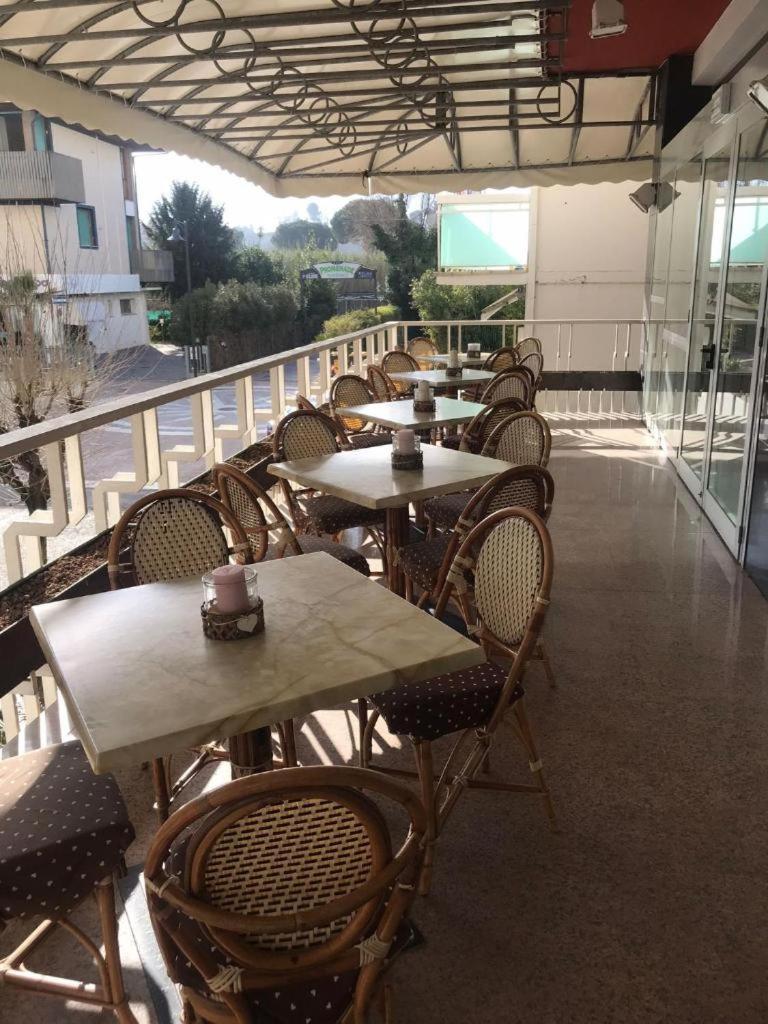 Hotel Riviera Nuova Gestione Cattolica Buitenkant foto