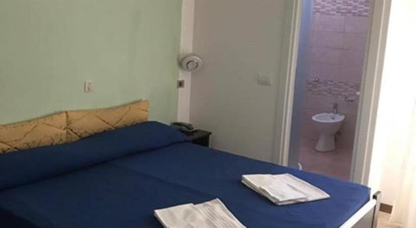 Hotel Riviera Nuova Gestione Cattolica Buitenkant foto