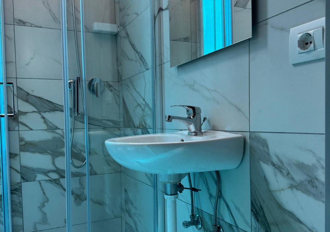 Hotel Riviera Nuova Gestione Cattolica Buitenkant foto