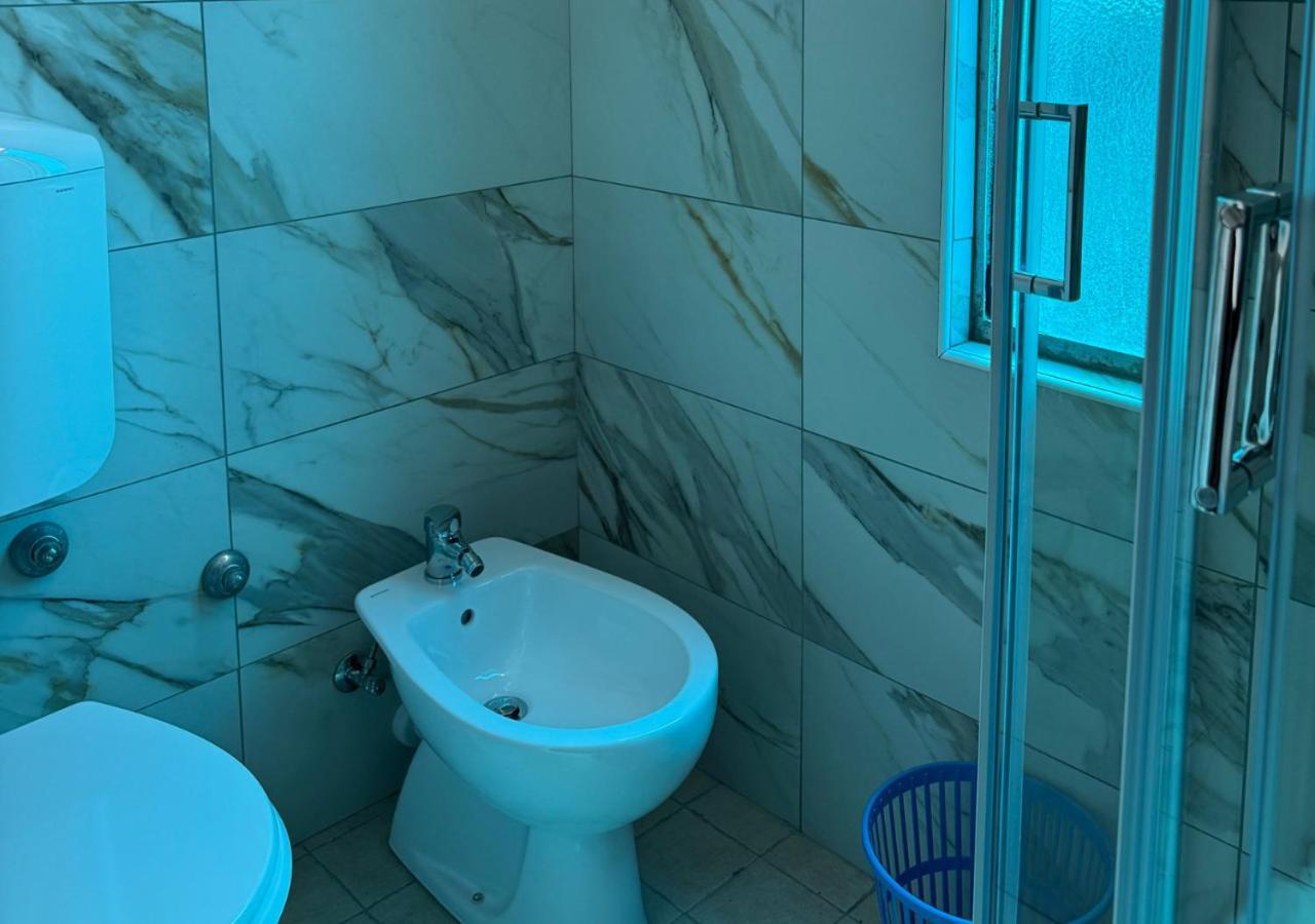 Hotel Riviera Nuova Gestione Cattolica Buitenkant foto