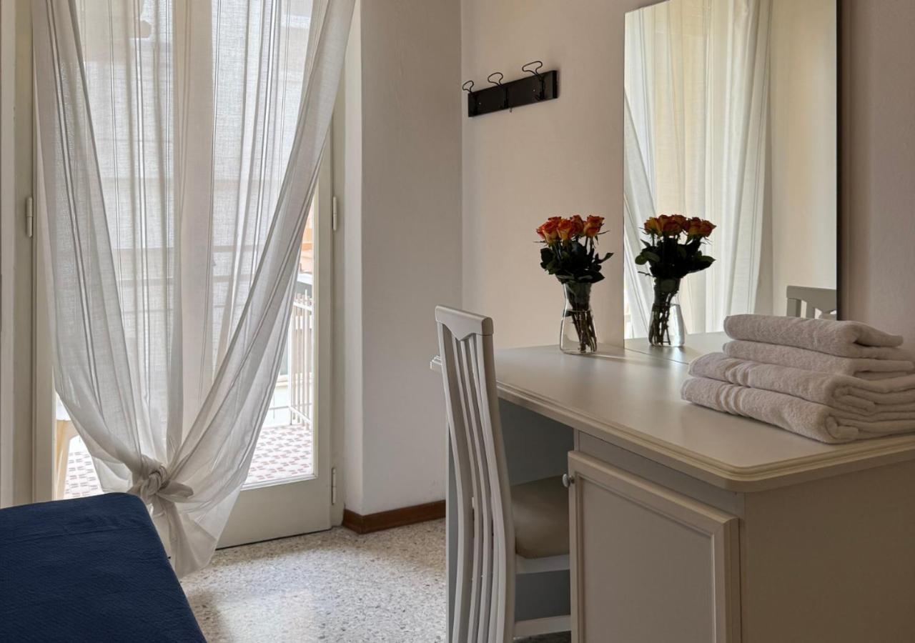 Hotel Riviera Nuova Gestione Cattolica Buitenkant foto